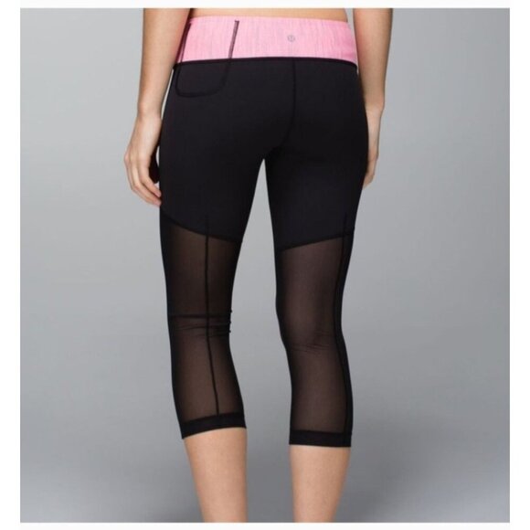 Lululemon Breathe Easy Crop Leggings Size 8 Black & Pink Mesh Leg Back - Picture 1 of 11